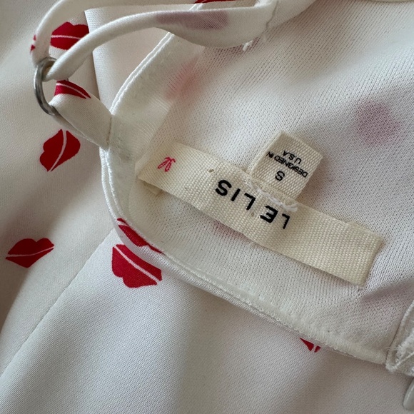 LE LIS White & Red Lip Print Mini Dress – Size S - Picture 4 of 4